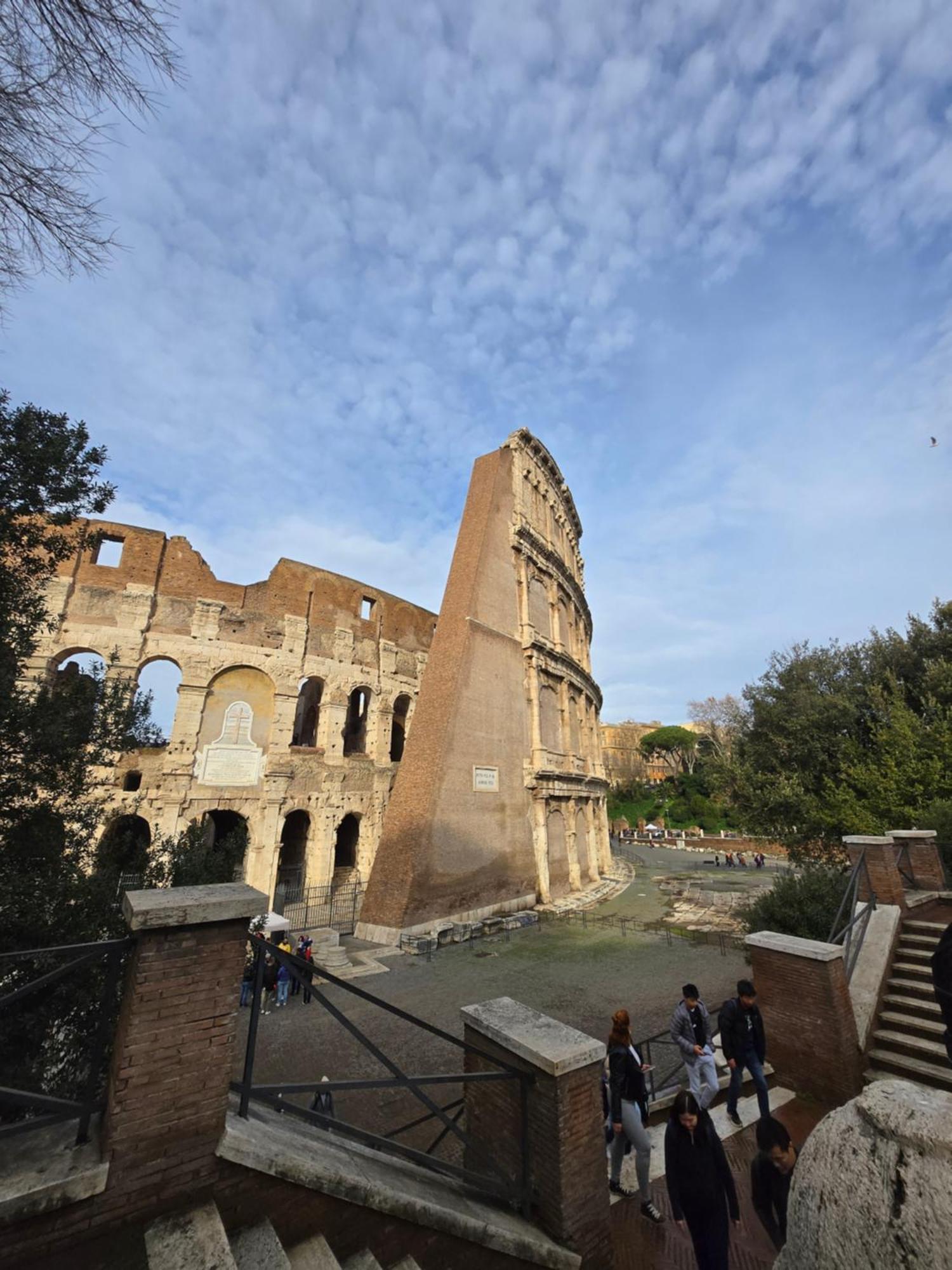 Casa Su Colosseo San Giovanni Rome Exterior photo